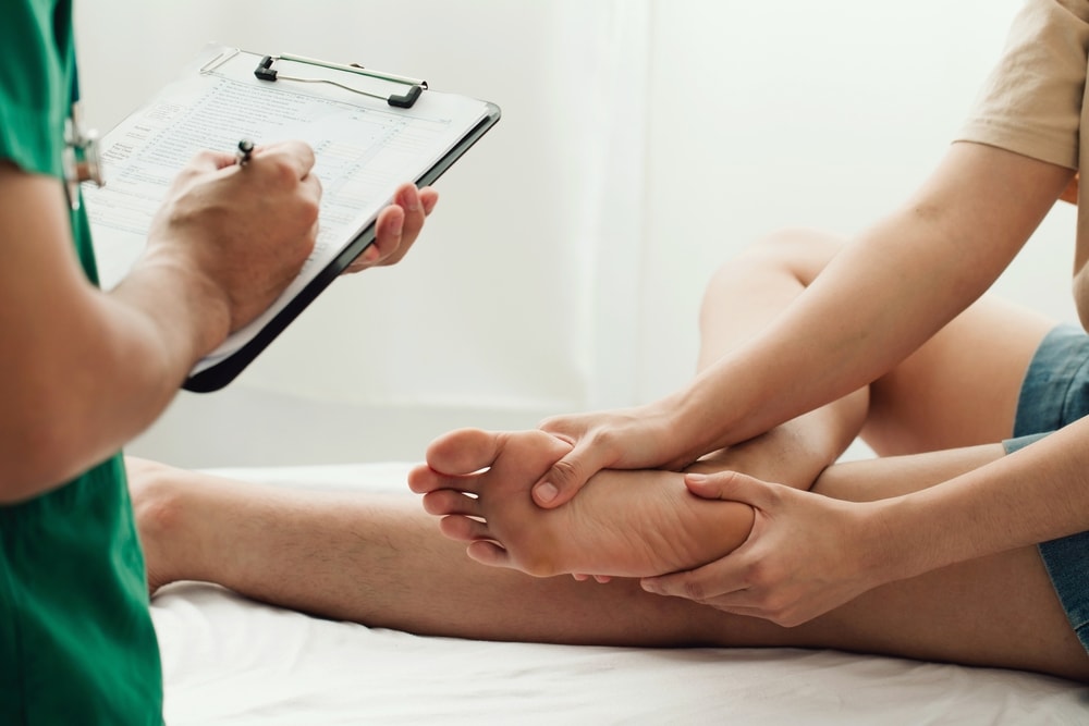 Osteopath consultation for foot pain or plantar fasciitis