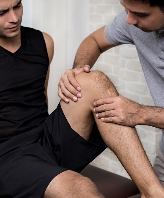 Osteopathic knee consultation in Bromley